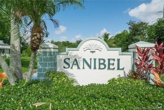 Building Photo - 7823 Sanibel Dr Rental