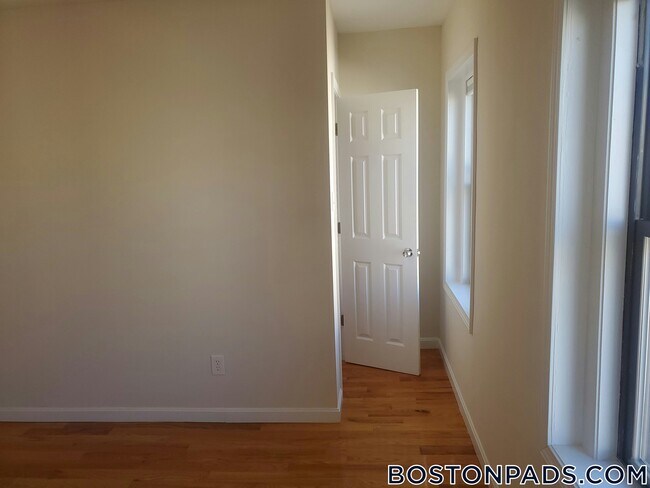 914 Dorchester Ave Unit 2