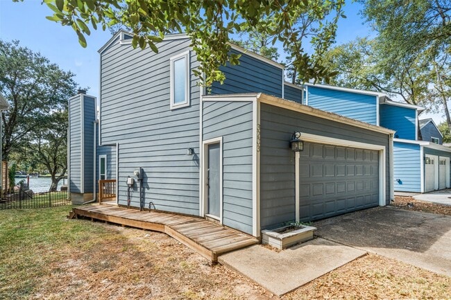 Photo - 3203 Poe Dr