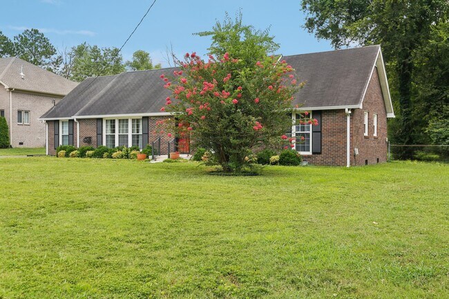 Photo - 8024 Regency Dr