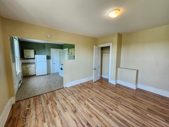 Photo - 40 Cranston Ave Unit 4