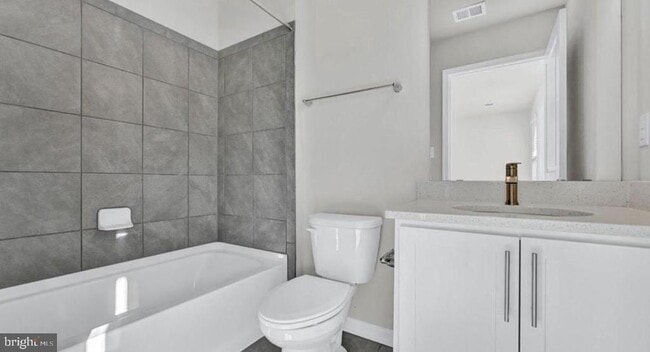 Photo - 5044 Silver Oak Dr