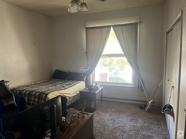 Building Photo - 415 N Chauncey Ave Rental