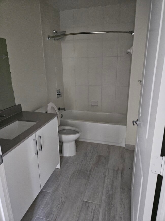 Harbour Springs Apartments Naranja, FL