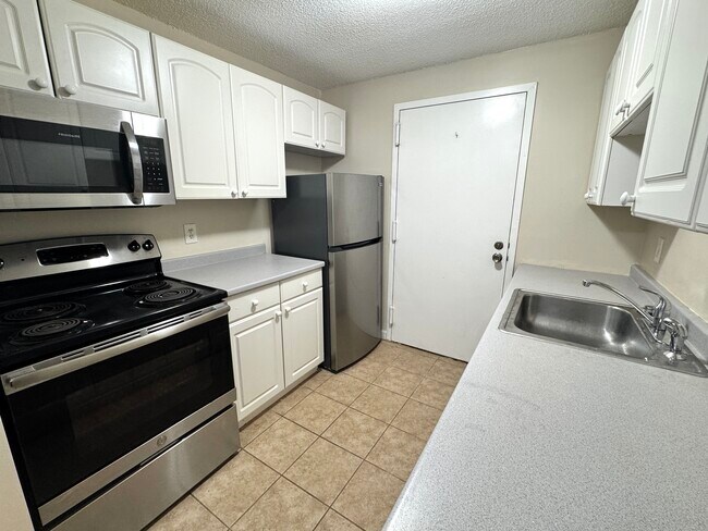 Photo - 7 Village Rock Ln Unit 3