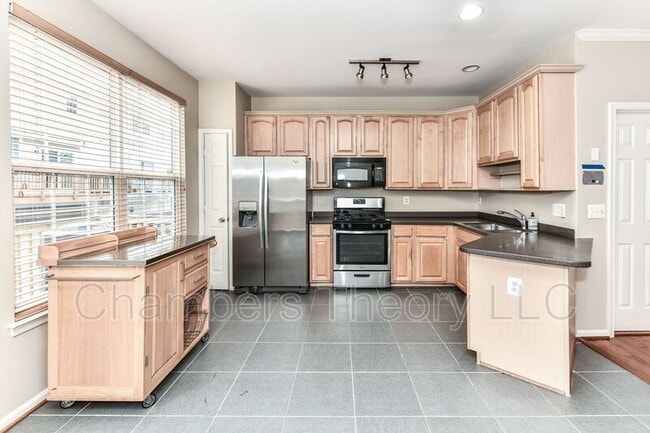 Photo - 3845 Eisenhower Ave
