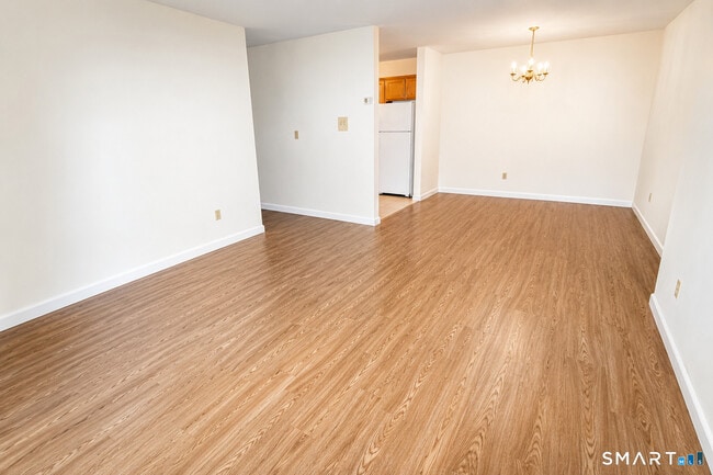 Photo - 187 Scott Rd Unit 1-C