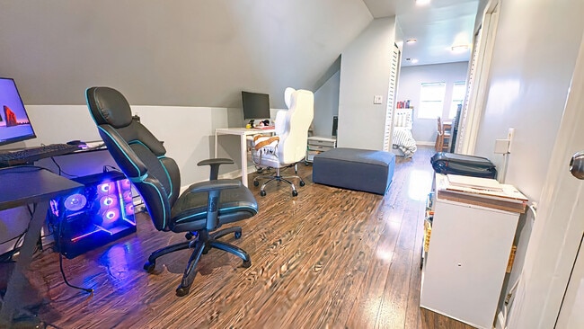 Photo - 2656 N Ashland Ave Unit 4