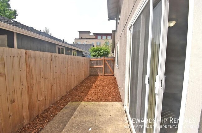 Photo - 1170 Grant Alley Unidad B