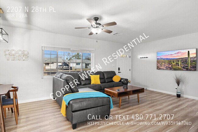 2207 N 28th Pl