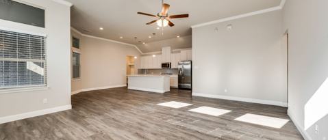 Photo - 725 Boardwalk Way