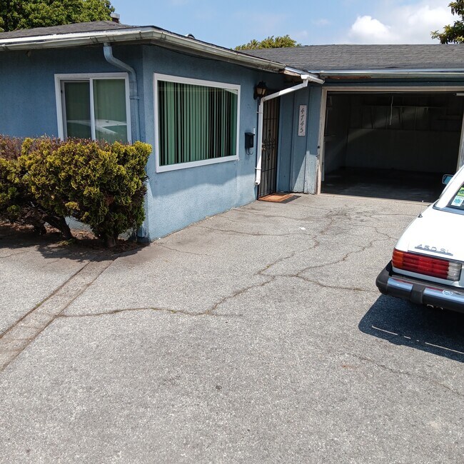 Photo - 4745 W 160th St