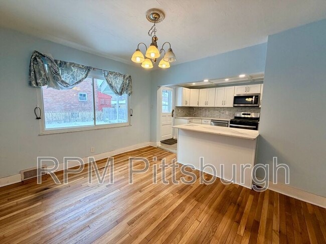 Photo - 1612 Oak Grove St