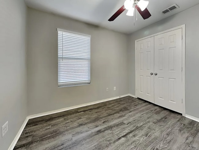 Photo - 118 Abelia Dr