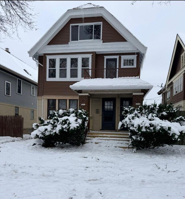 Photo - 2213 N 57th St