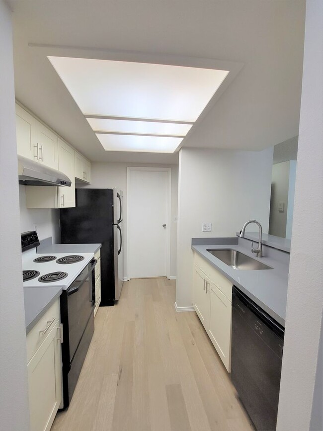 Photo - 1BD/1BA Bellevue Condo Across from Microsoft Unidad K106