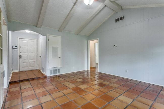 Photo - 9515 Reece Dr