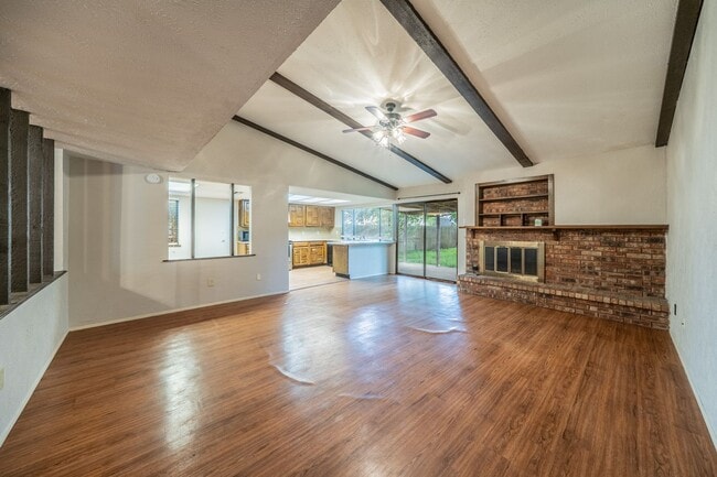 Photo - Move-In Ready 3-bed 2-bath!