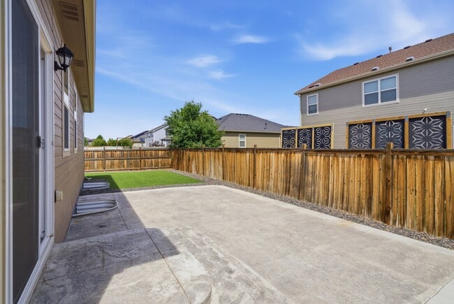 Photo - 3758 Torch Lily St
