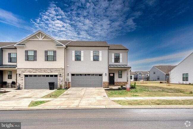 Building Photo - 493 Ensemble Wy Rental