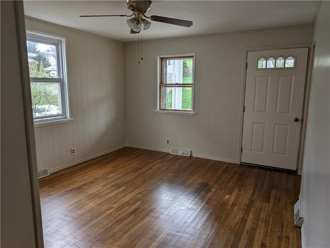 Photo - 623 Conrad Ave