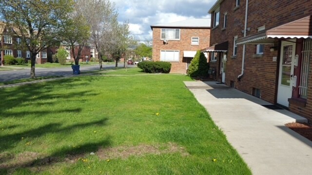 Photo - 636 Kenmore Ave Unidad Upper