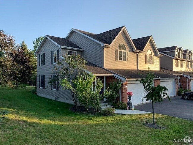 Building Photo - 1701 Forest Edge Dr Rental