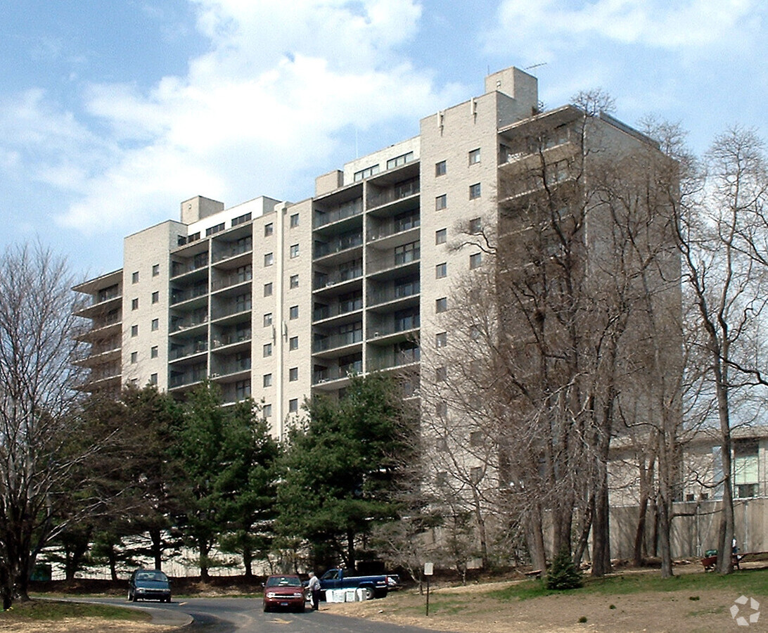 View from the southeast - Inwood Condominium