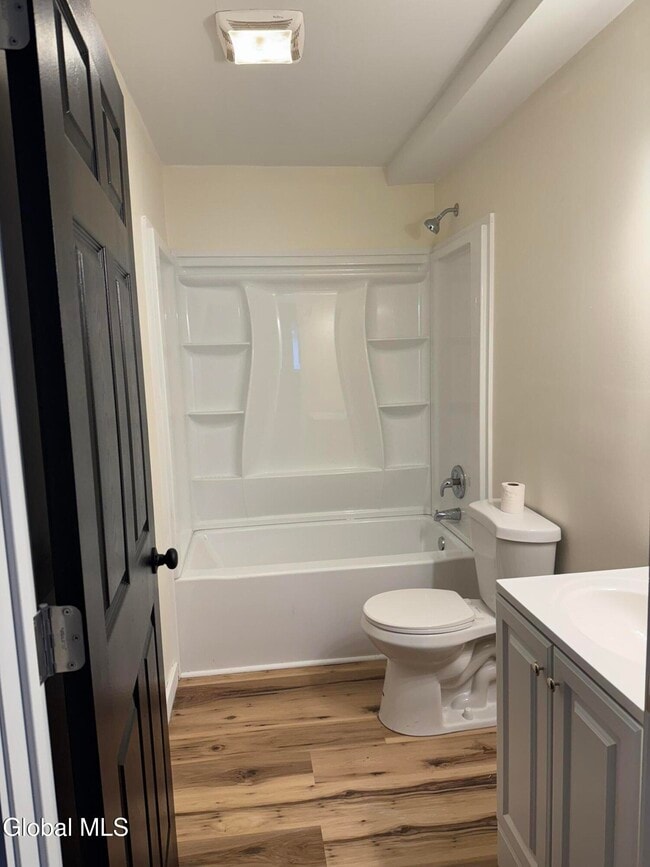 Photo - 12 1/2 E Clinton St