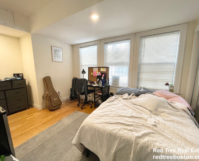 Photo - 275 Dorchester St Unit 1