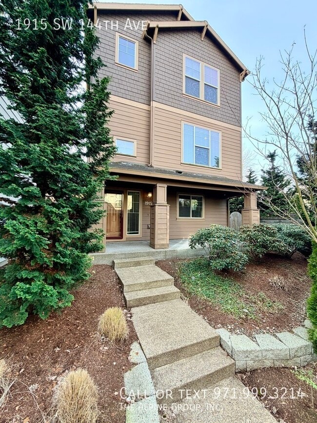 Building Photo - 1915 SW 144th Ave