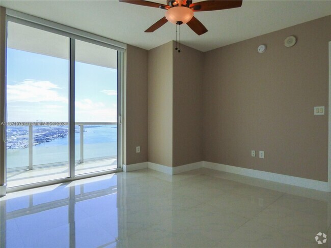 Building Photo - 50 Biscayne Blvd Unit 4208 Rental