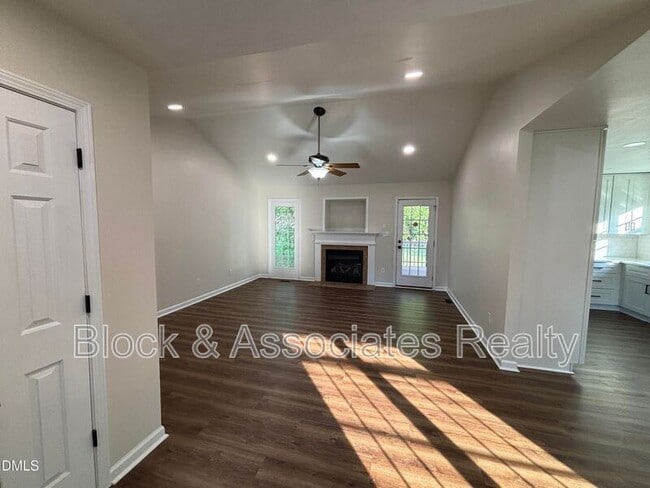 Photo - 170 Devin Dr