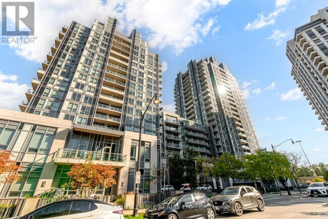 Photo - 120 Harrison Garden Blvd Unité 807