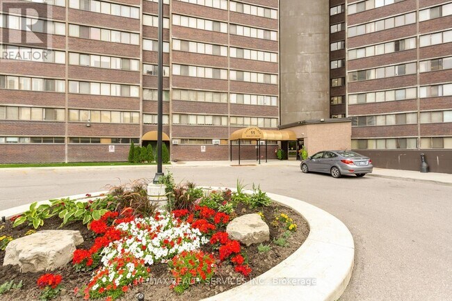 Photo - 11 Wincott Dr Unité 11