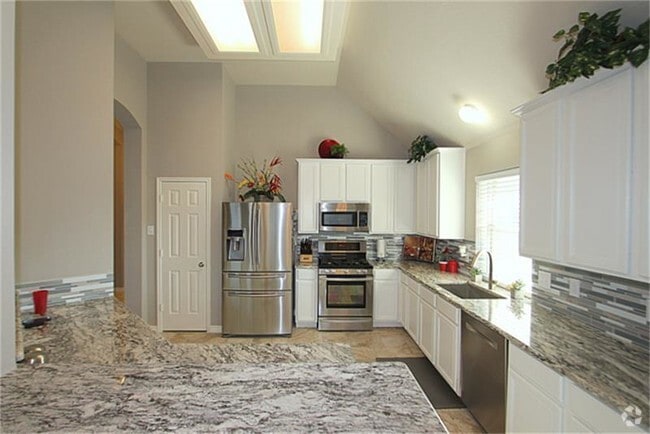 Building Photo - 3204 Kyle Ct Rental