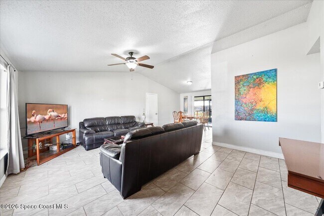 Photo - 1730 Anchorage St NW