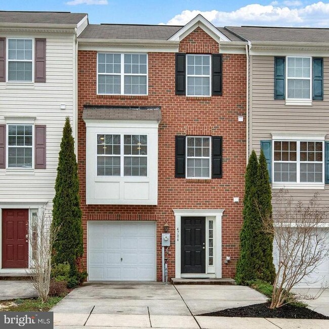 Photo - 4706 Wineleaf Ln Townhome