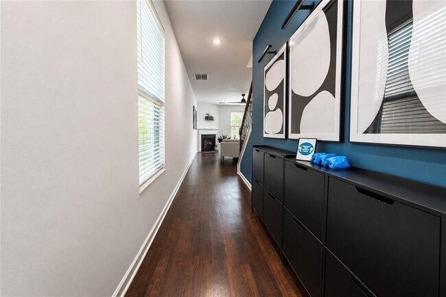 5114 Rapahoe Trail