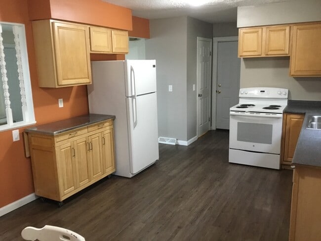 Photo - 1305 E 36th St