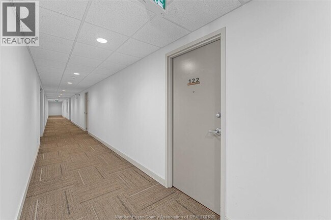 Photo - 1611 Banwell Rd Unité 122