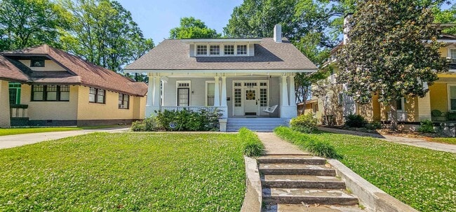 1389 Agnes Pl