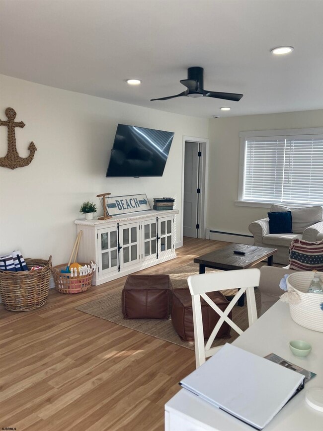 Photo - 273 38th St S