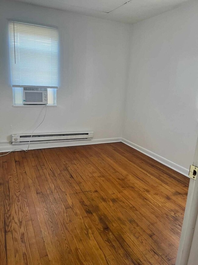 Photo - 204 1/2 3rd Ave Unit Apt A