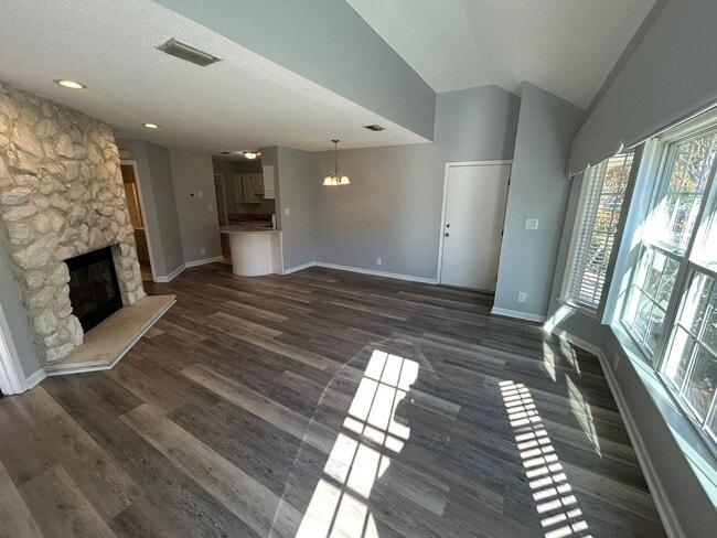 Photo - 1205 Tiffany Ln