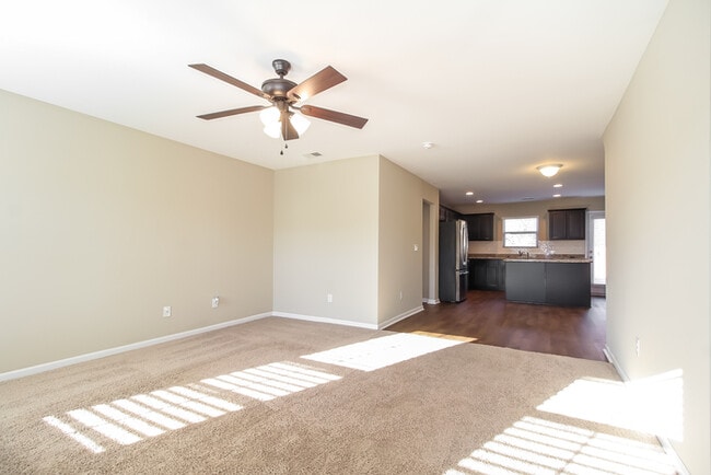 Photo - 159 Spirit Dr