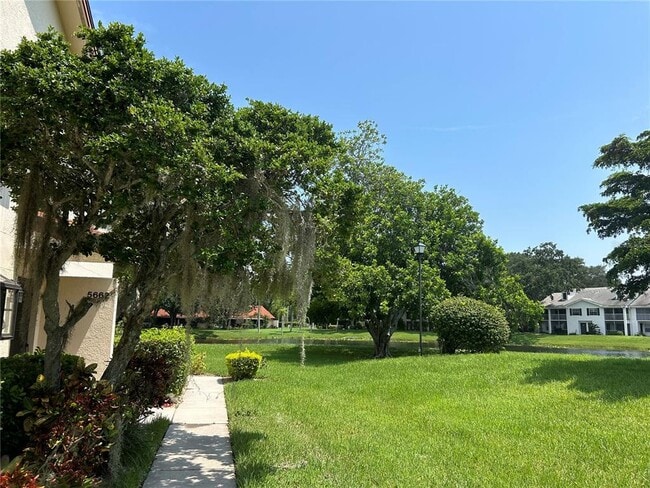 5662 Gardens Dr Unit 104