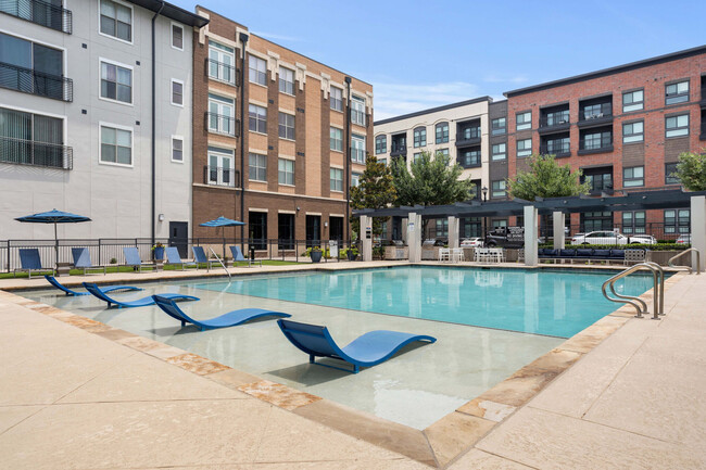 Photo - Olympus Boulevard Apartments