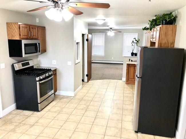 Photo - 142 Washington St