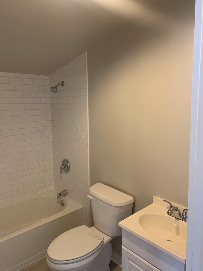 Photo - 219 N Bristow Ave